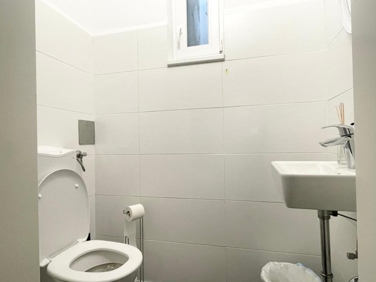 Premium Apartment Located At The Famous Vienna Kutschkermarkt Экстерьер фото