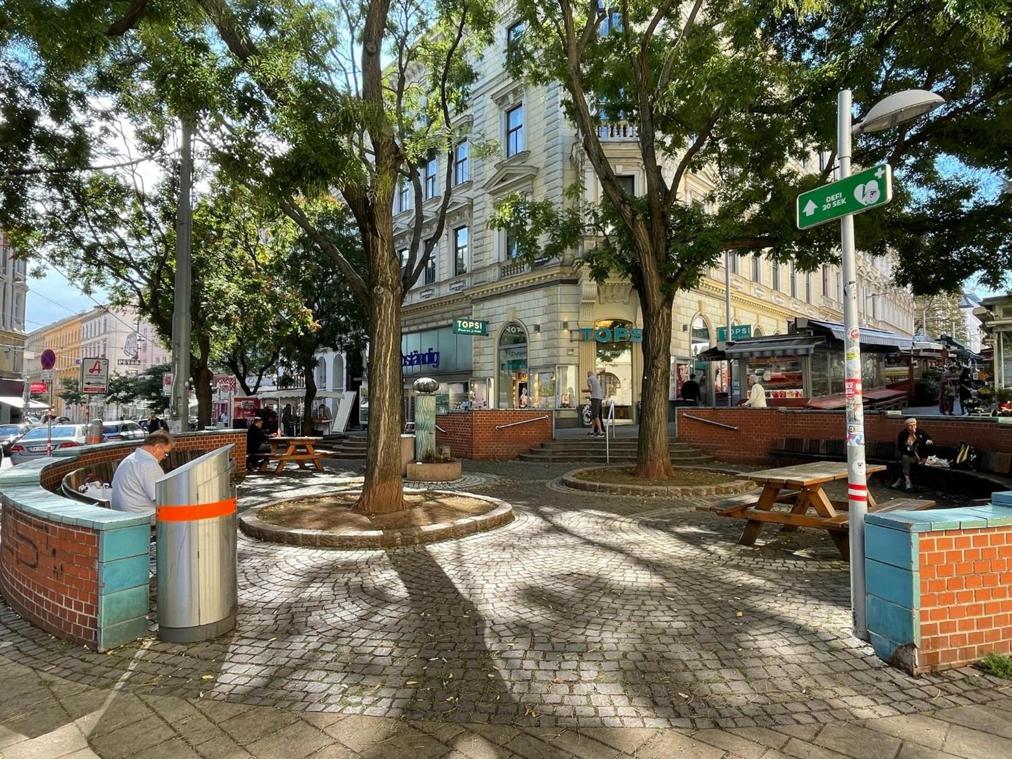 Premium Apartment Located At The Famous Vienna Kutschkermarkt Экстерьер фото